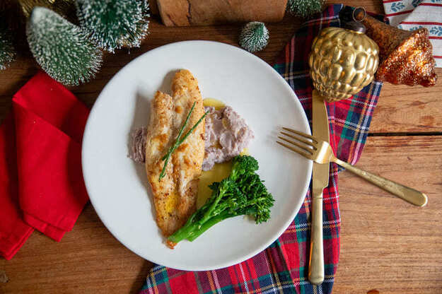 Filet de panga asiatique avec purée d'ube et bimi