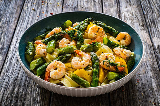 Nouilles épicées aux asperges vertes