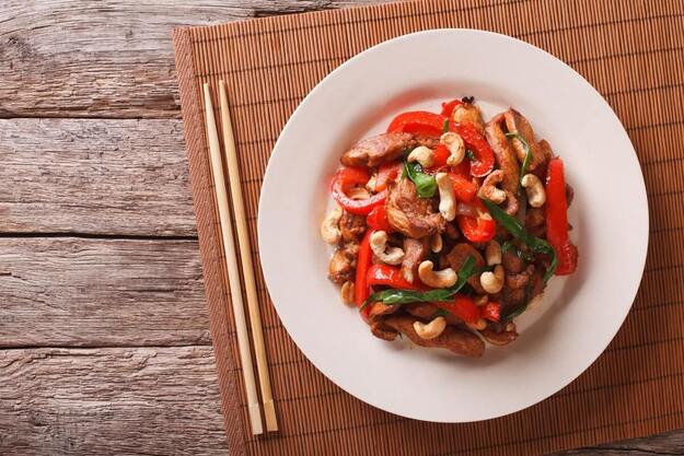 Poulet cantonais aux noix de cajou